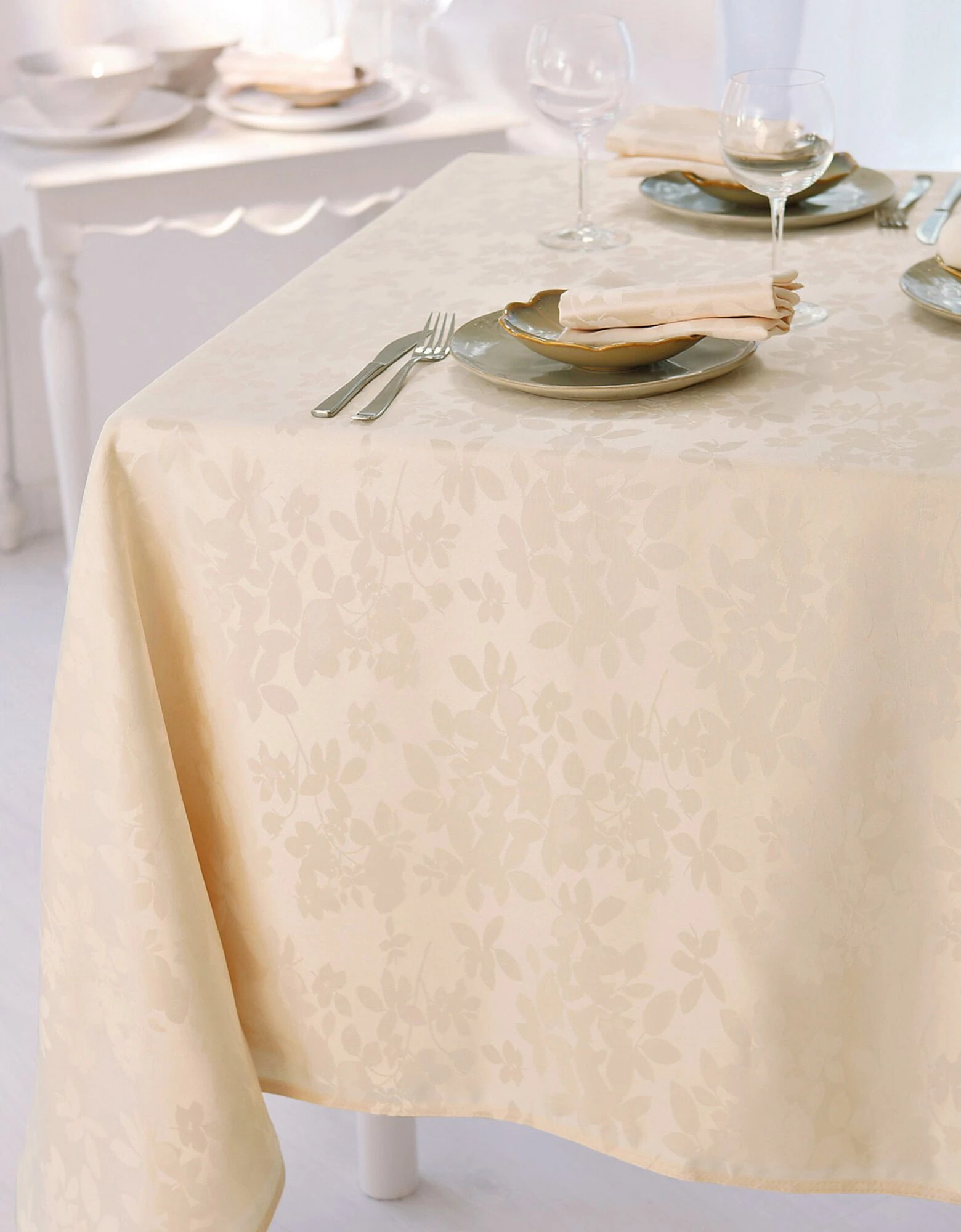 Nappe Damassée Feuillages Colombine®