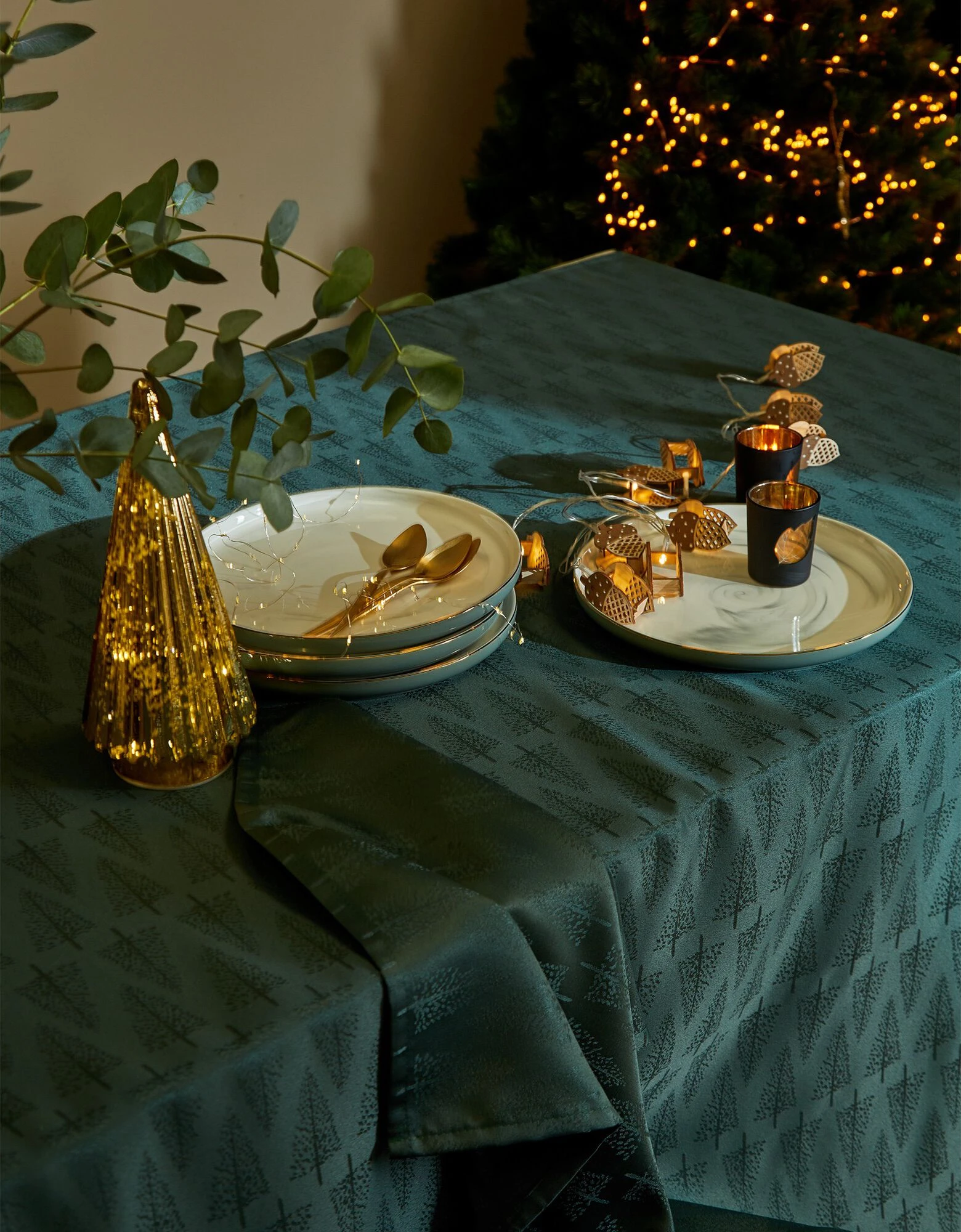 Blancheporte Nappe Damassée Motifs Sapins – Image 2