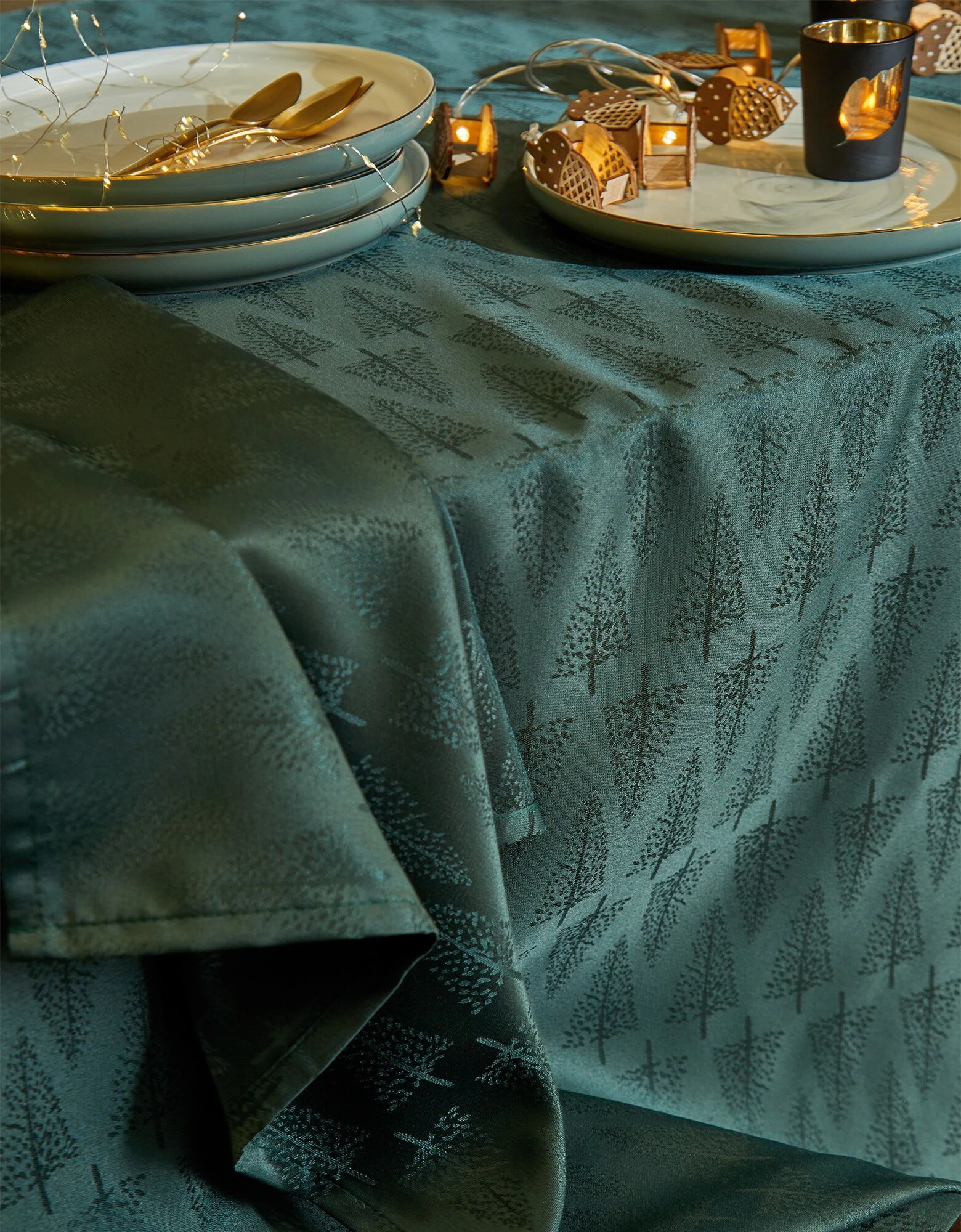 Blancheporte Nappe Damassée Motifs Sapins – Image 4