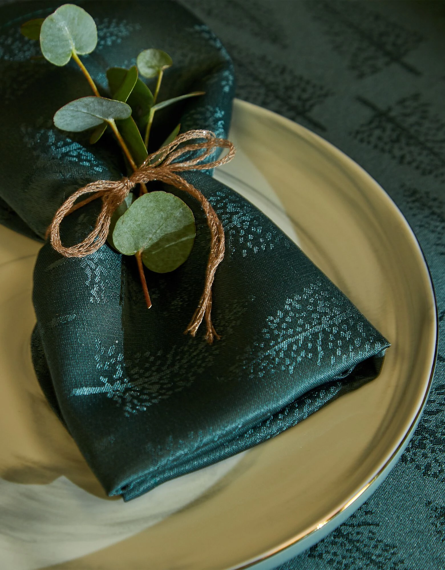 Blancheporte Nappe Damassée Motifs Sapins – Image 5