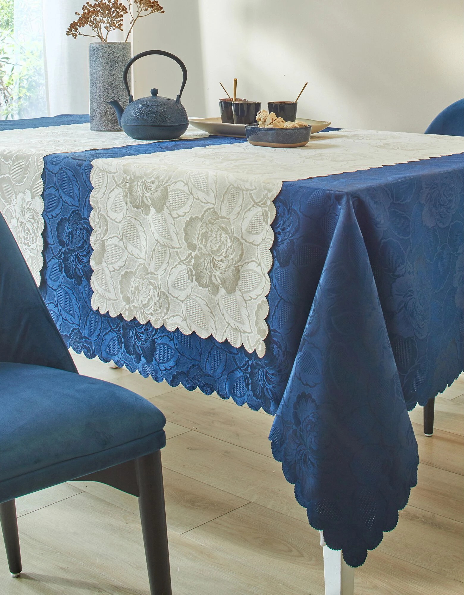 Blancheporte Nappe Jacquard Damassé