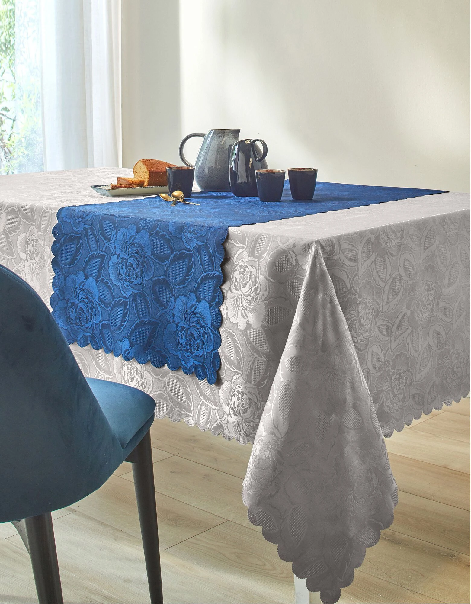 Blancheporte Nappe Jacquard Damassé