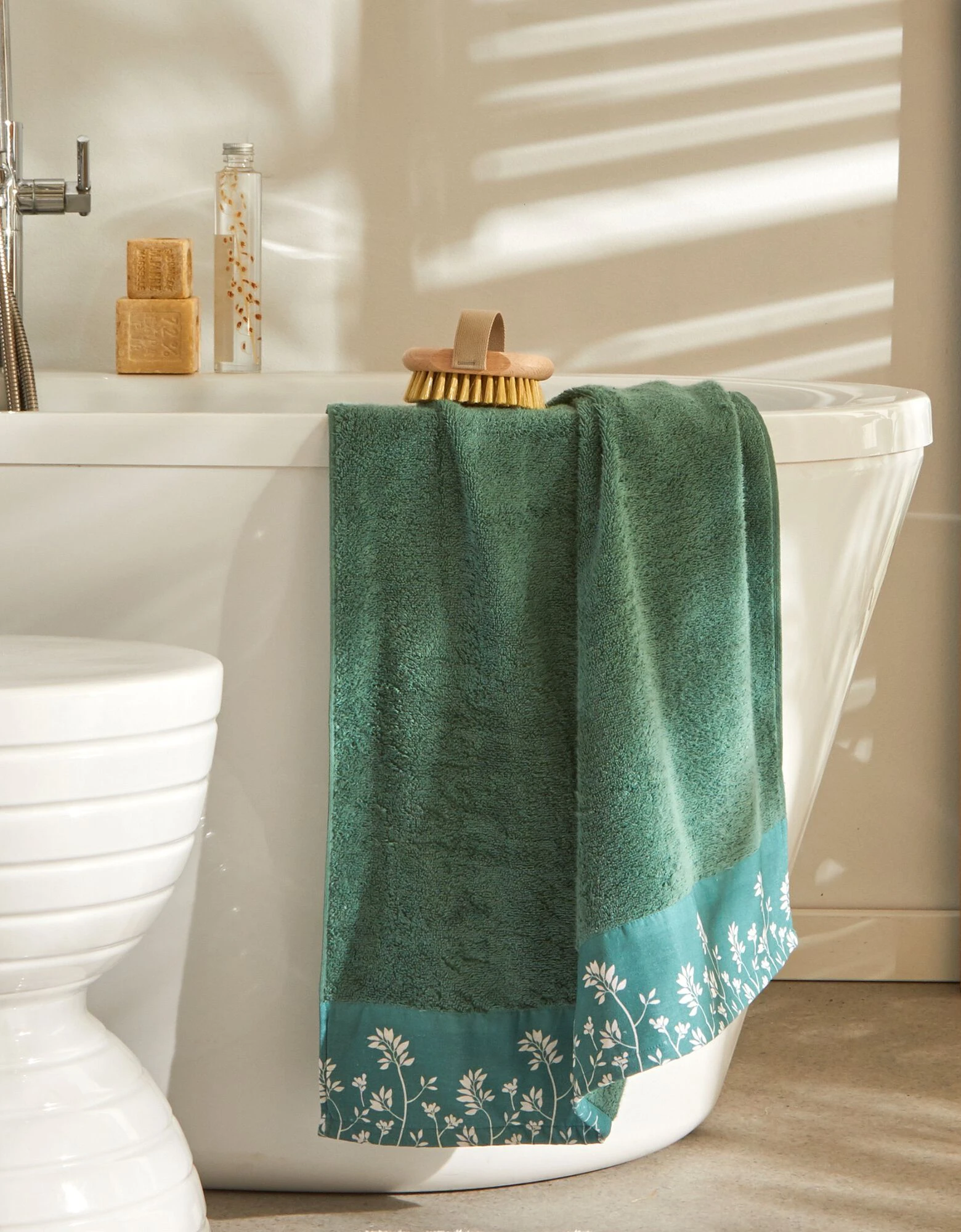 Colombine EÌponge Coton Bouclette 420 G/m2 Liteau Motif Floral